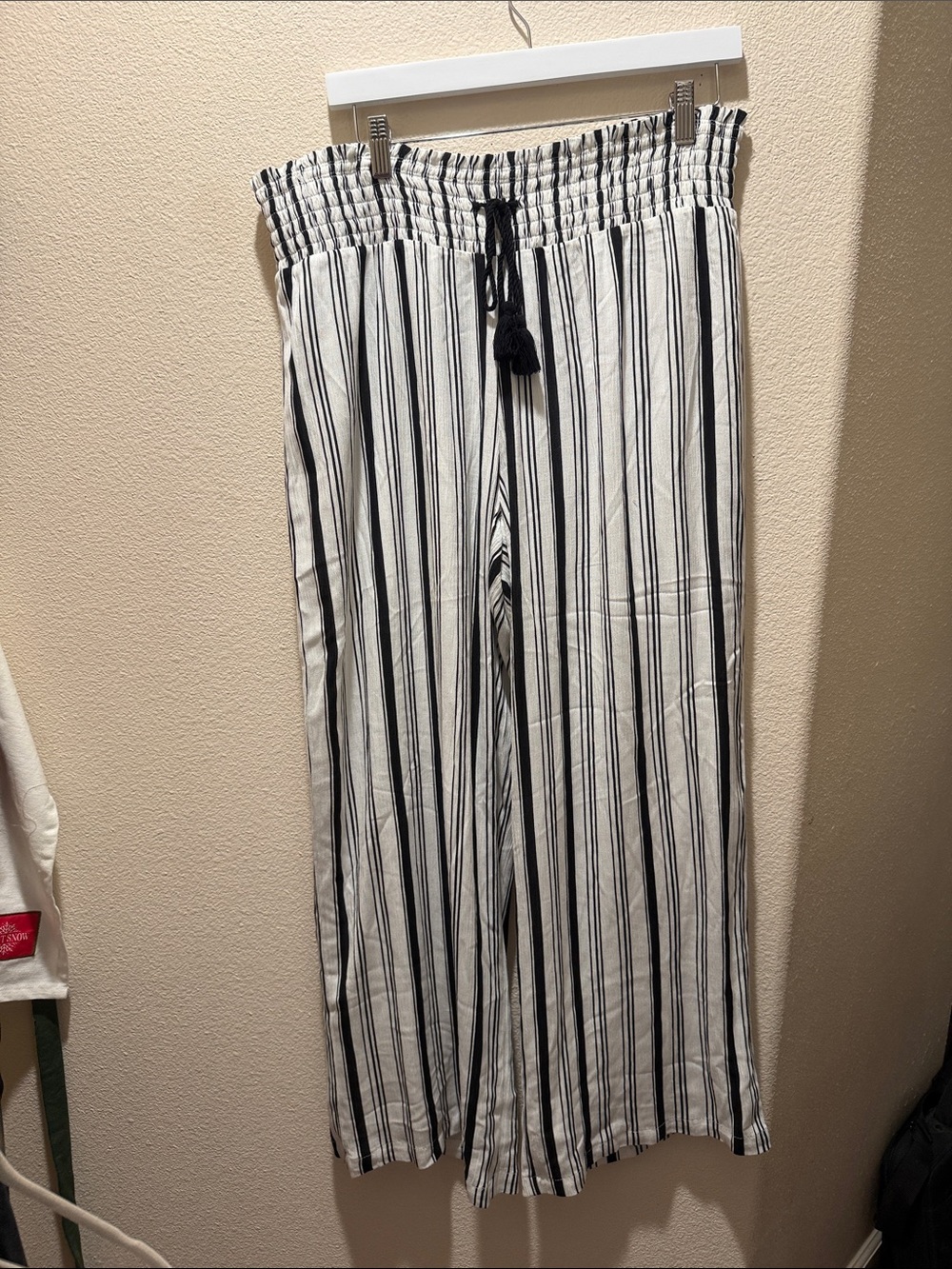 INC international concepts Striped Wide-Leg Pull-On Pants in White and Black